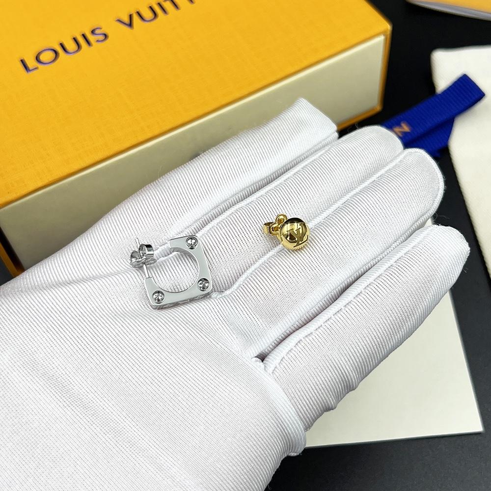 Louis Vuitton Monogram Bold Earrings   M00700 - PerfectKickZ