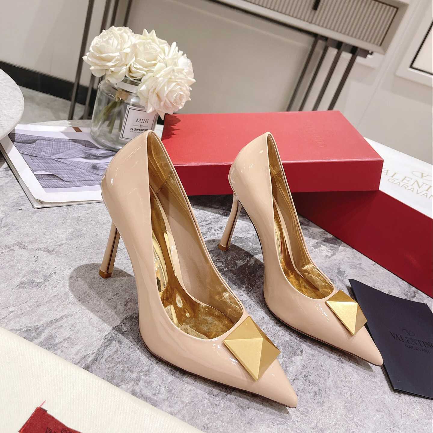 Valenti One Stud Patent Leather Pump 100mm - PerfectKickZ