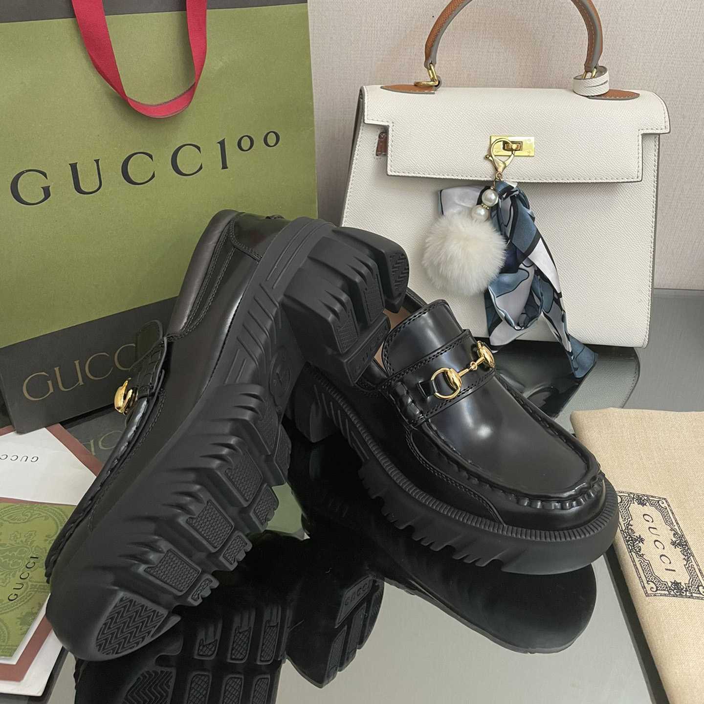 Gucci Women's Loafer With Horsebit - PerfectKickZ