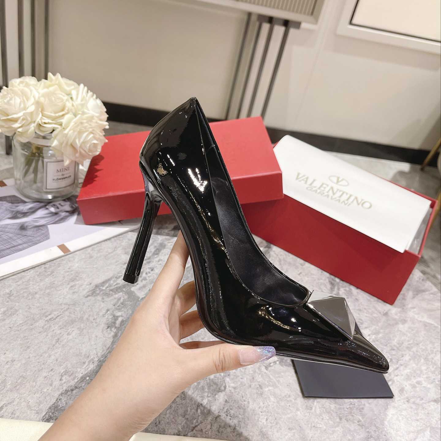 Valenti One Stud Patent Leather Pump 100mm - PerfectKickZ