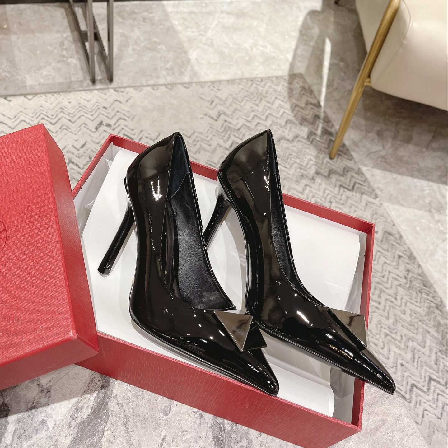 Valenti One Stud Patent Leather Pump 100mm - PerfectKickZ