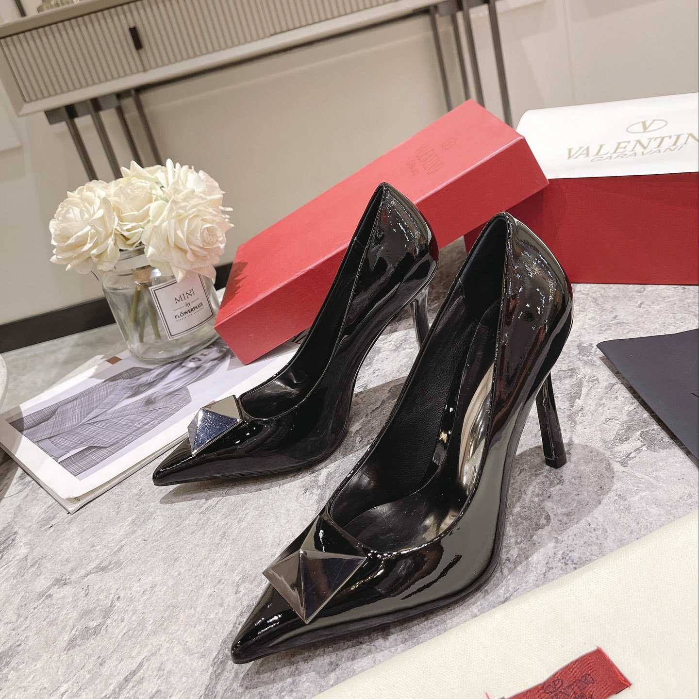 Valenti One Stud Patent Leather Pump 100mm - PerfectKickZ