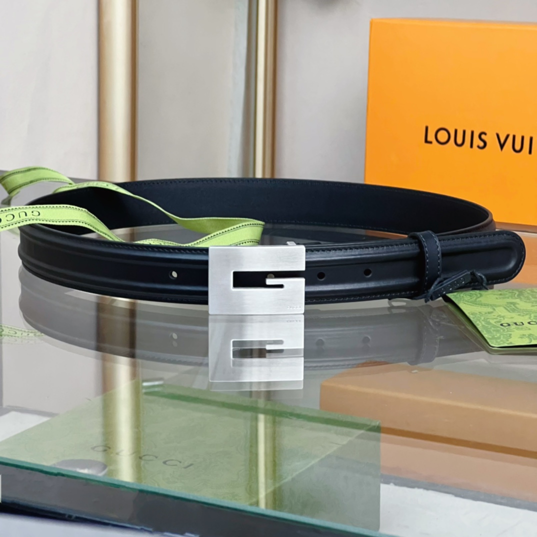 Gucci Thin Belt With Engraved Square G Buckle - PerfectKickZ