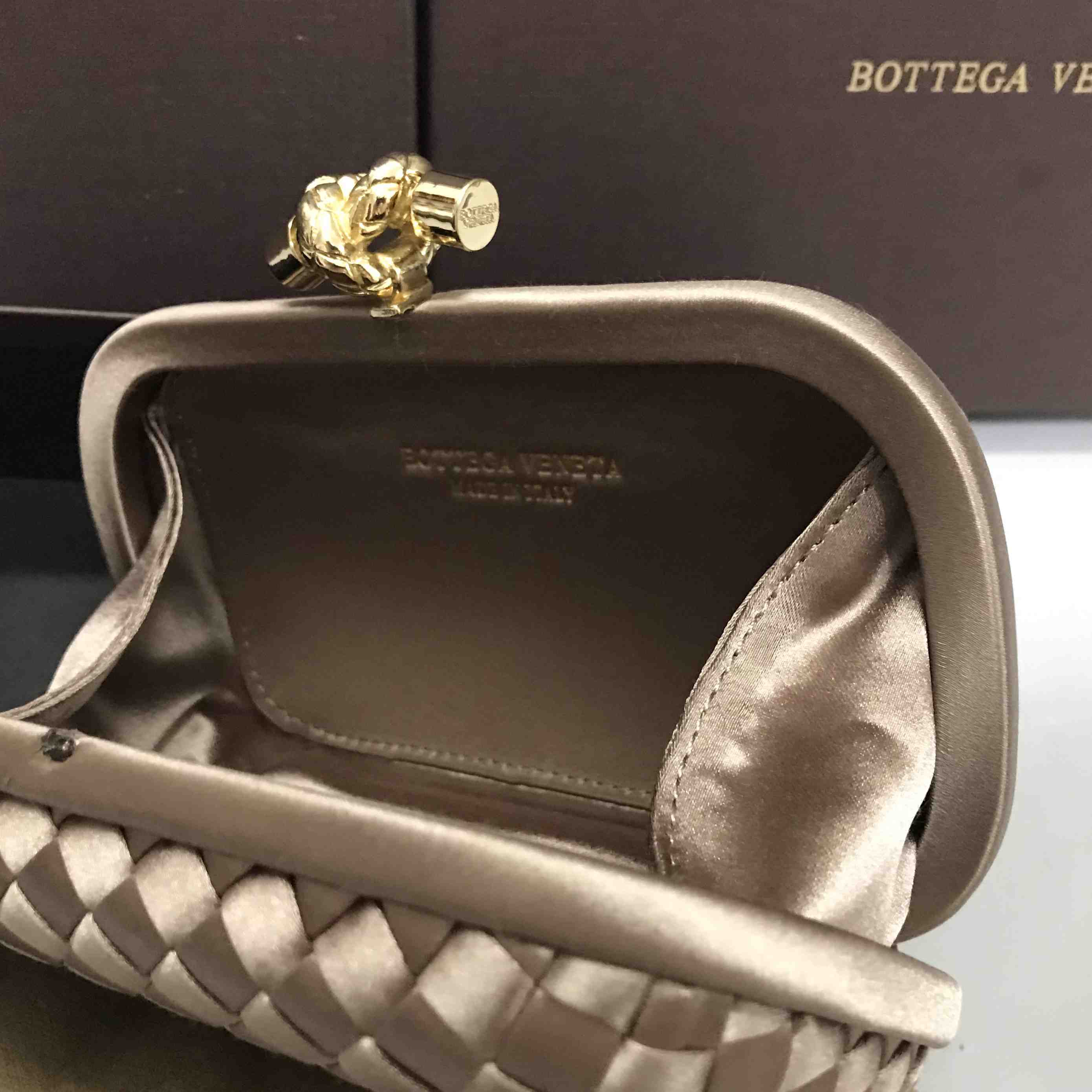 Bottega Veneta Pochette Knot Silk Clutch Bag(16.5-10-5cm)   B7750 - PerfectKickZ