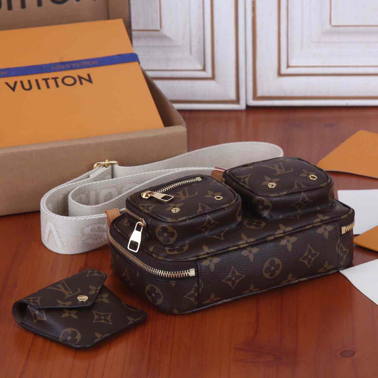 Louis Vuitton Utility Crossbody(18-11-10cm)   M80446 - PerfectKickZ