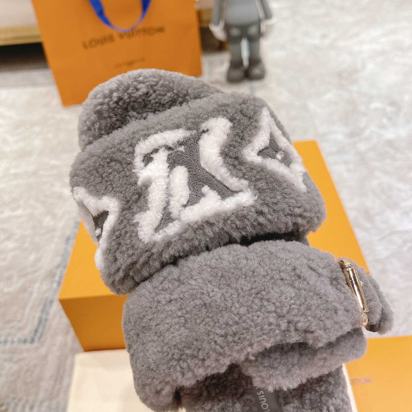 Louis Vuitton  Paseo Flat Comfort Mule - PerfectKickZ