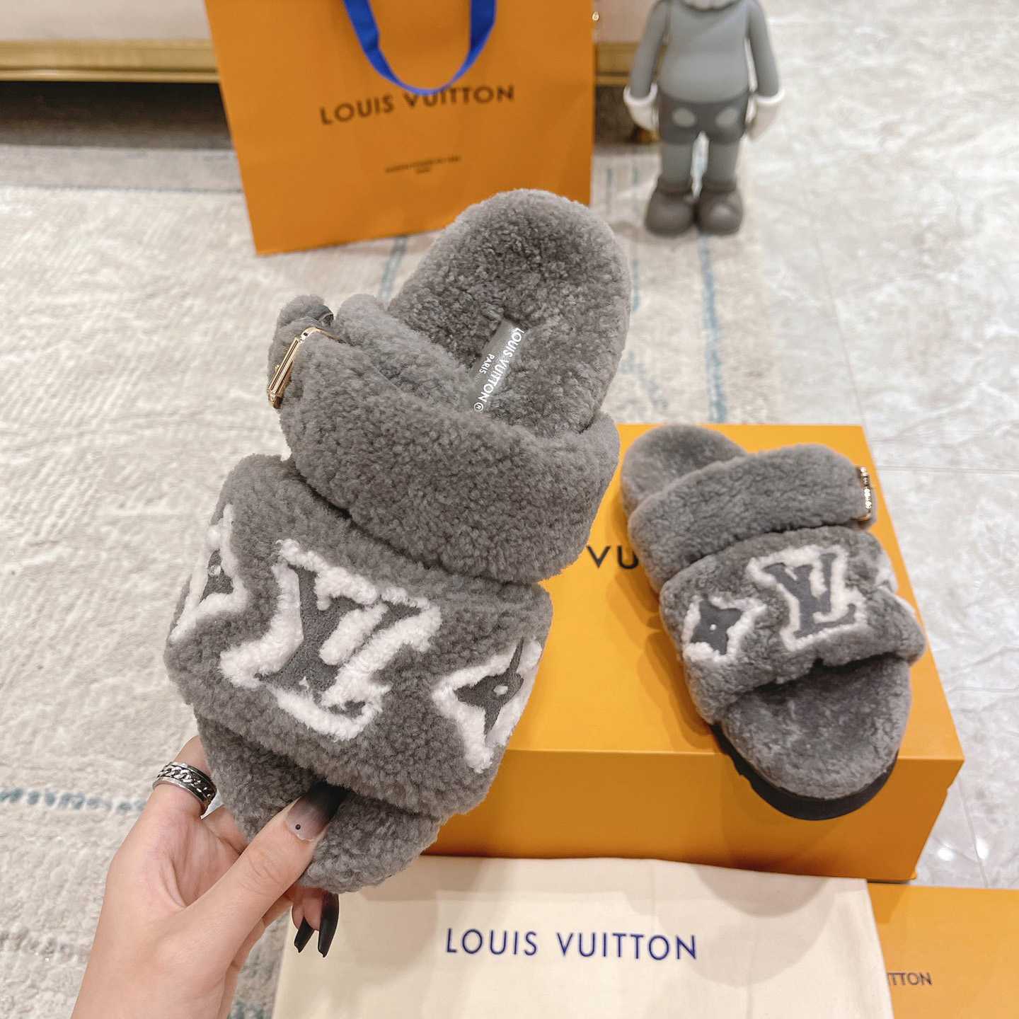 Louis Vuitton  Paseo Flat Comfort Mule - PerfectKickZ