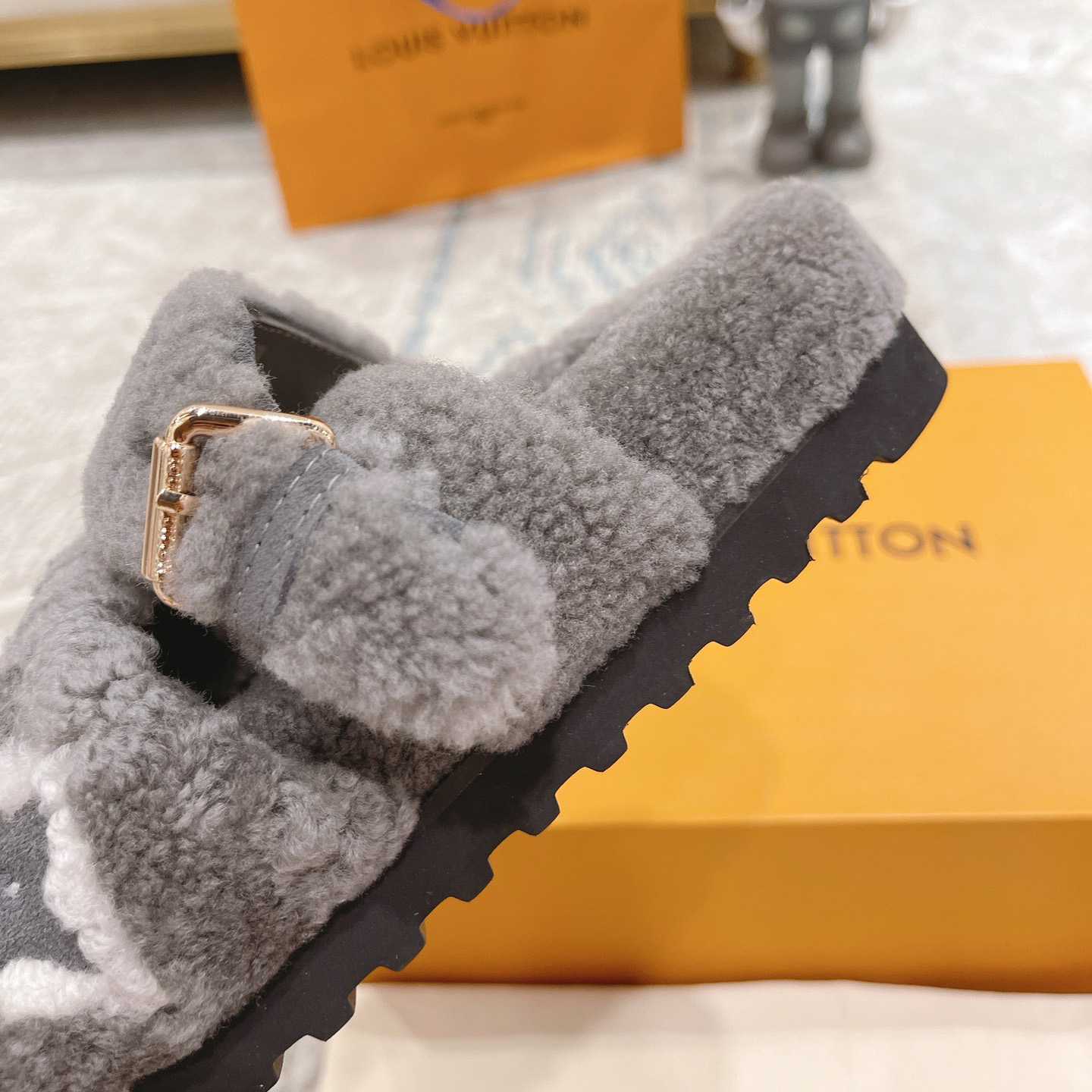 Louis Vuitton  Paseo Flat Comfort Mule - PerfectKickZ