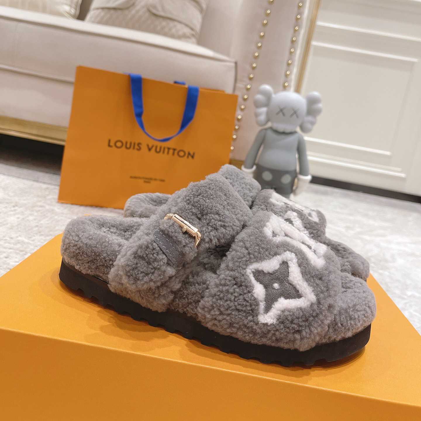 Louis Vuitton  Paseo Flat Comfort Mule - PerfectKickZ