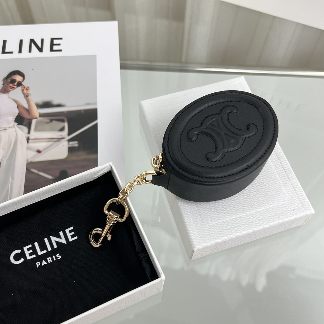 Celine Purse With Hook Cuir Triomphe In Smooth Calfskin  - 