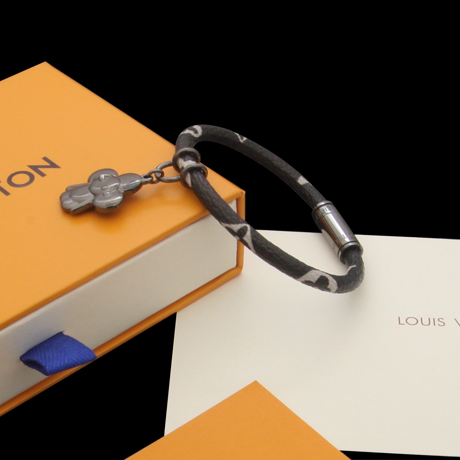 Louis Vuitton Bracelet Hang It      M8002E - PerfectKickZ