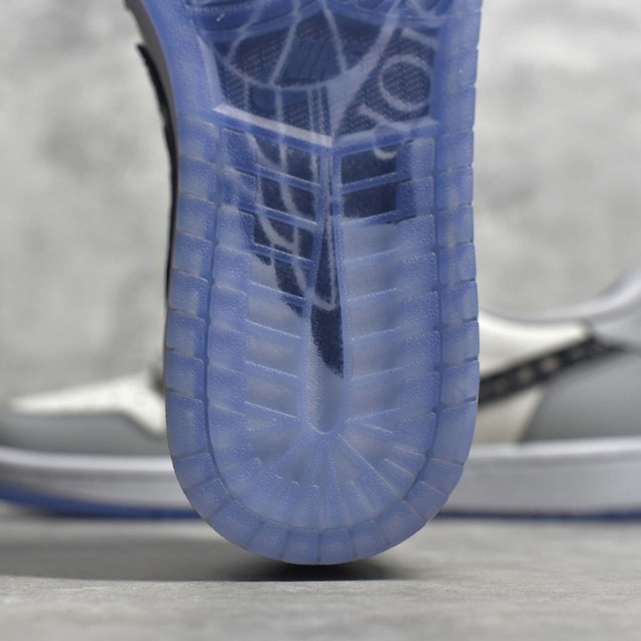 Dior x Air Jordan 1  Low Sneaker  - PerfectKickZ