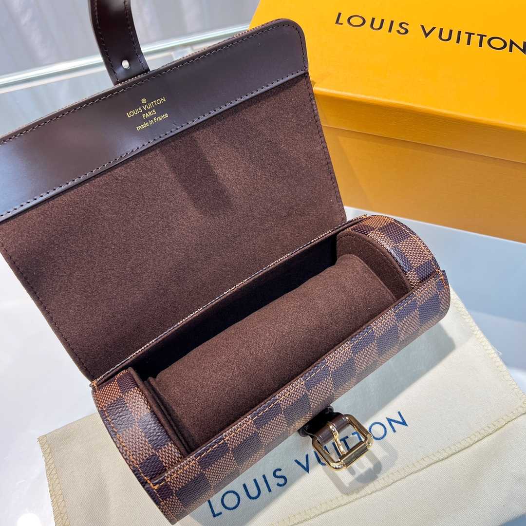 Louis Vuitton  3 Watch Case    - 