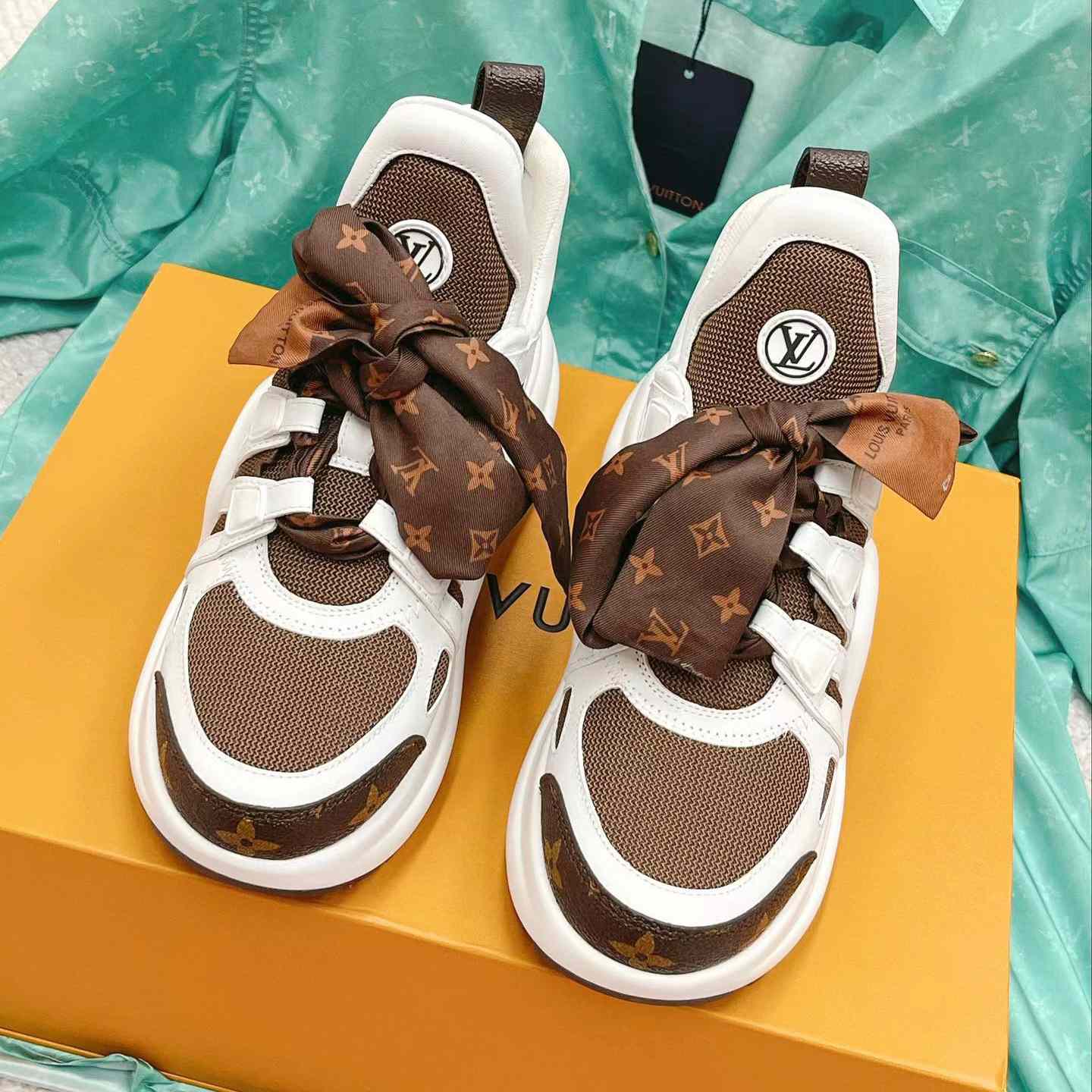Louis Vuitton LV Archlight Sneaker  (upon uk size)     1AACQC - 