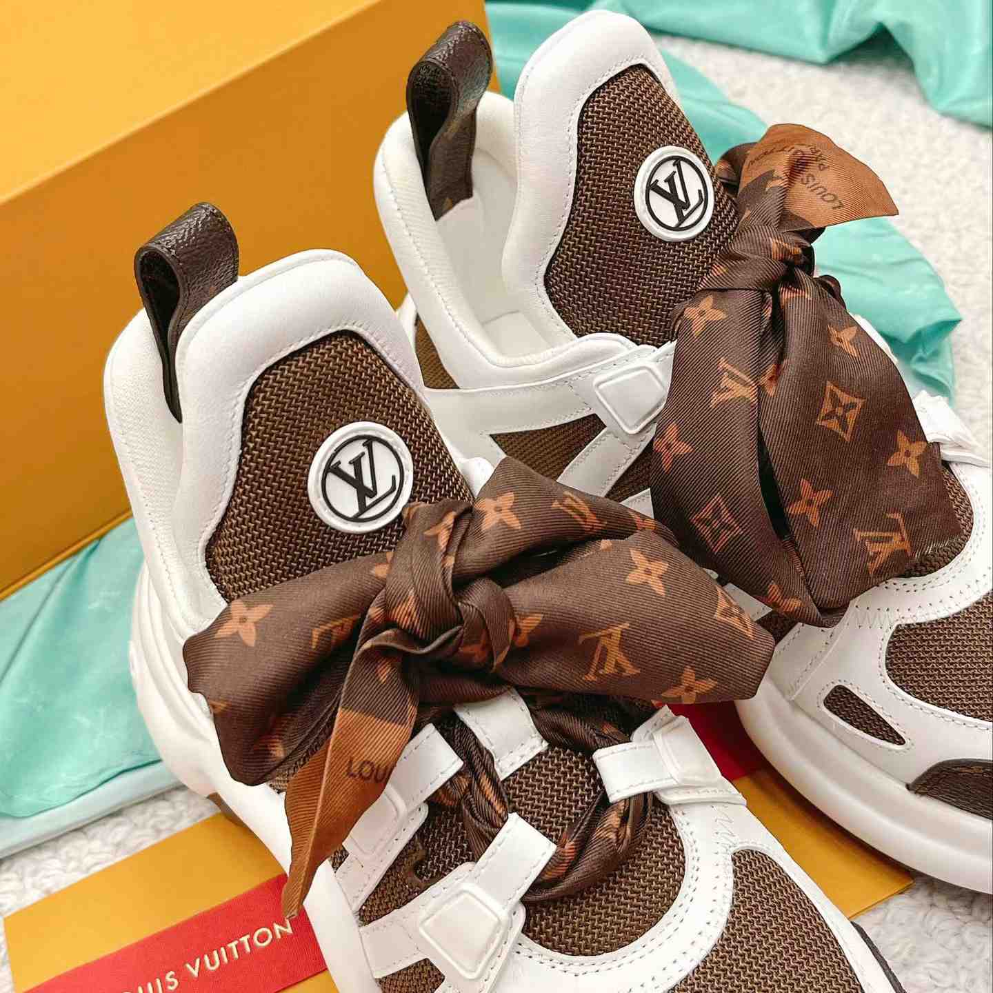 Louis Vuitton LV Archlight Sneaker  (upon uk size)     1AACQC - 