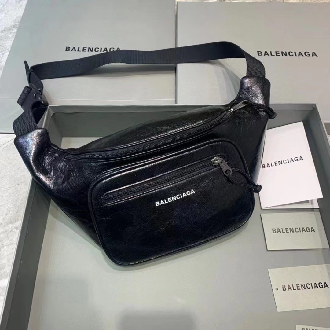 Balenciaga Everyday Beltpack In Black Natural Grain Calfskin(25-5-17cm)   - PerfectKickZ