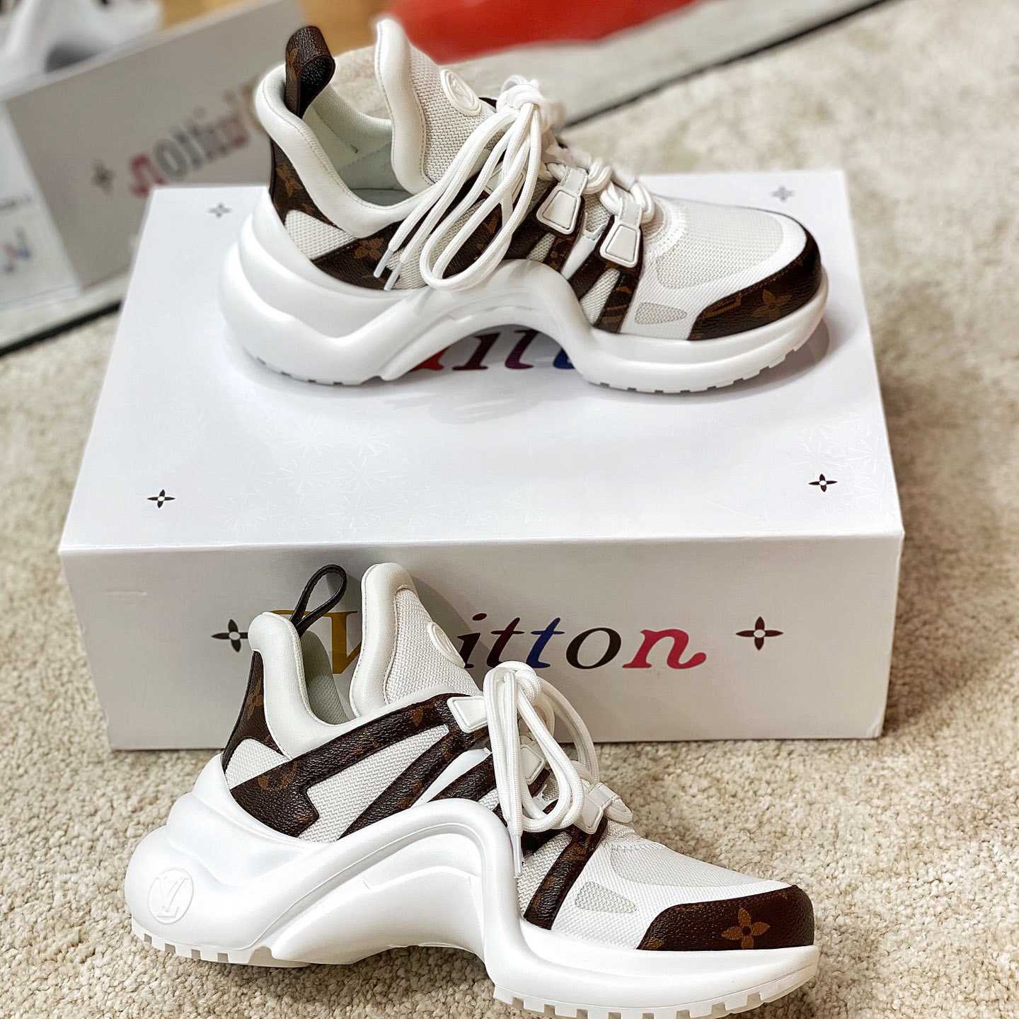 Louis Vuitton LV Archlight Sneaker      (upon uk size) - 