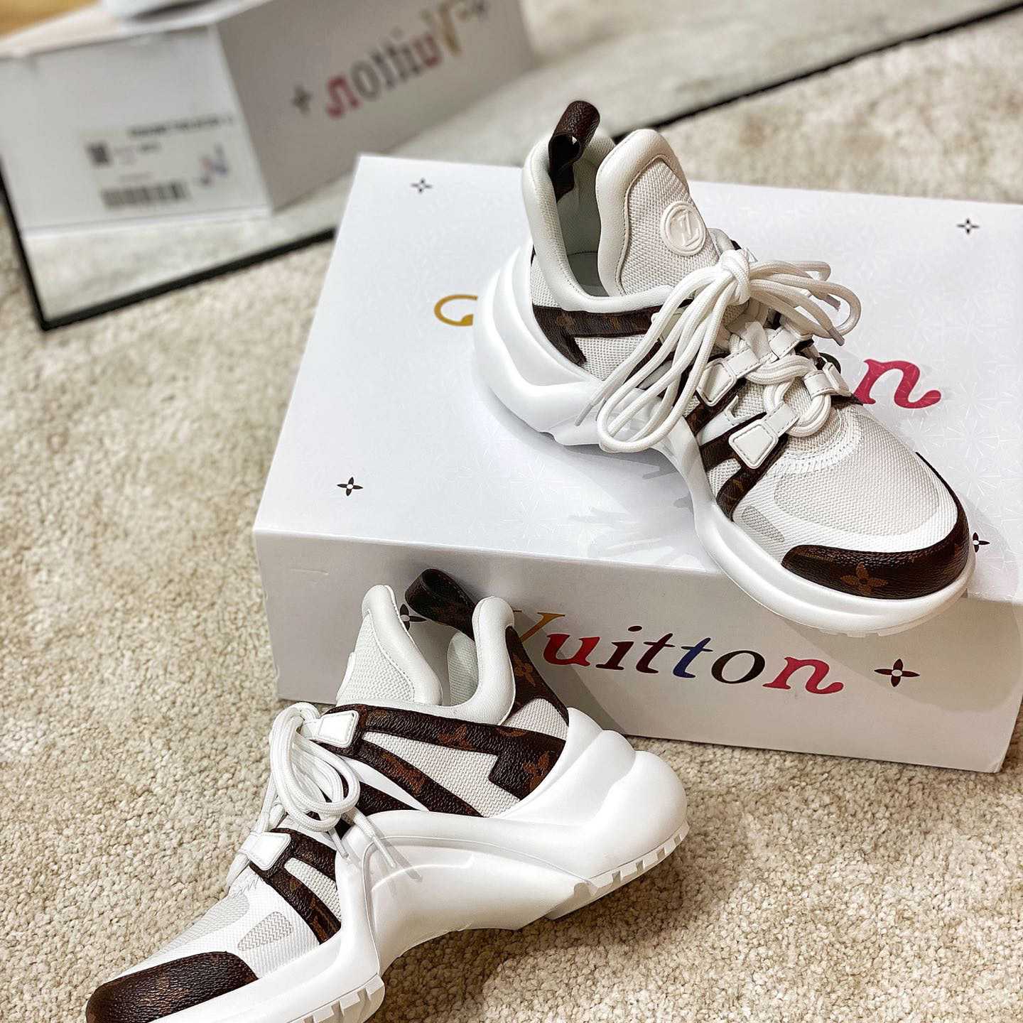 Louis Vuitton LV Archlight Sneaker      (upon uk size) - 