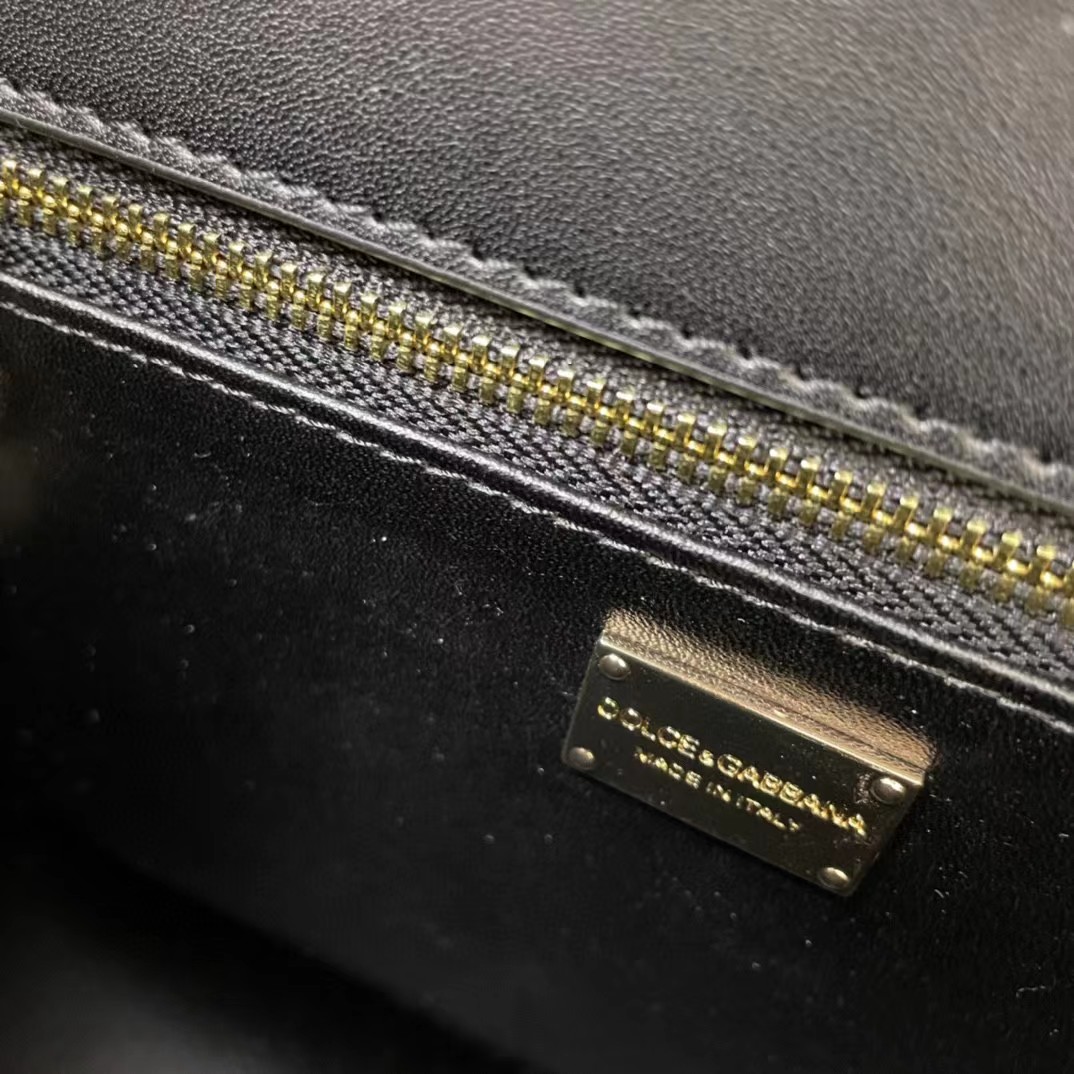 Dolce & Gabbana Calfskin DG Logo Crossbody Bag(20-16-5cm) - PerfectKickZ