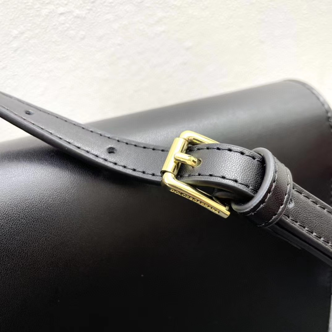 Dolce & Gabbana Calfskin DG Logo Crossbody Bag(20-16-5cm) - PerfectKickZ