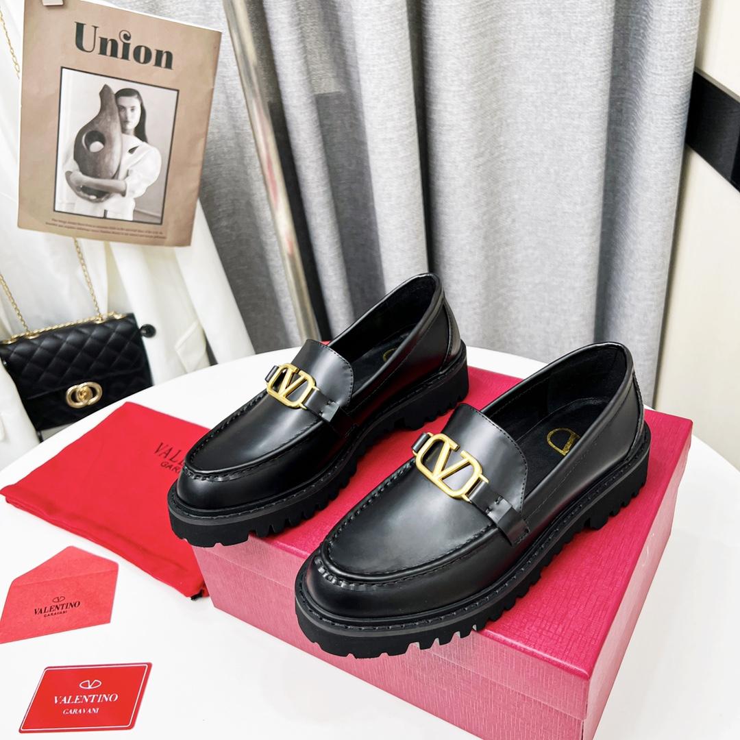 Valenti VLogo Signature Calfskin Loafer  - PerfectKickZ