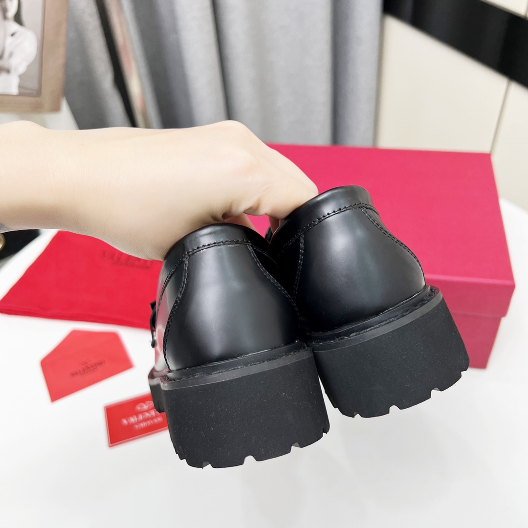 Valenti VLogo Signature Calfskin Loafer  - PerfectKickZ