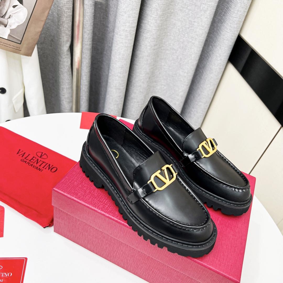 Valenti VLogo Signature Calfskin Loafer  - PerfectKickZ