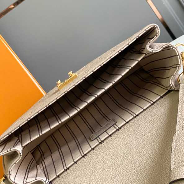 Louis Vuitton Pochette Métis Handbag (25-19-9cm)   M44881 - PerfectKickZ
