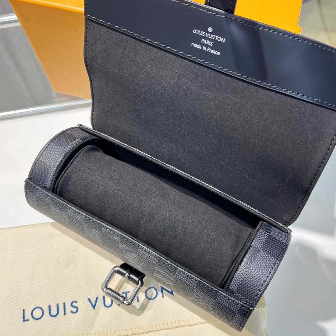 Louis Vuitton  3 Watch Case    - PerfectKickZ