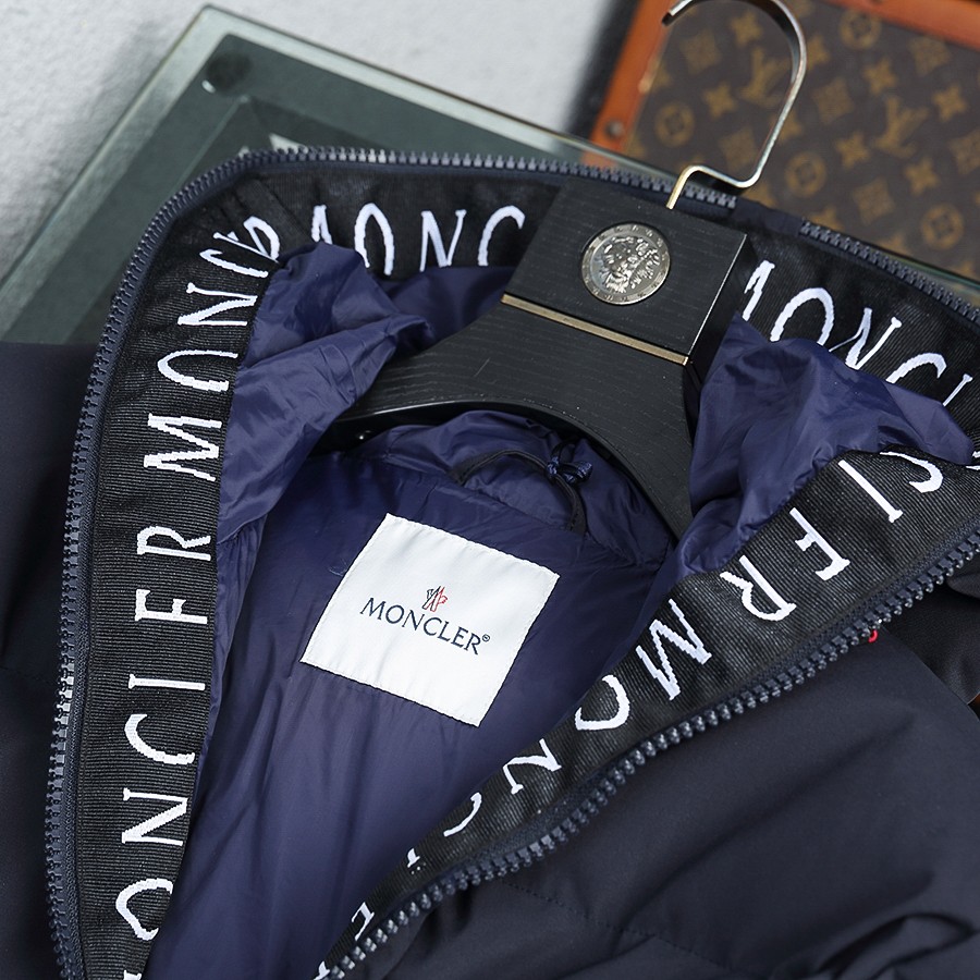 Moncler Short Down Jacket - PerfectKickZ