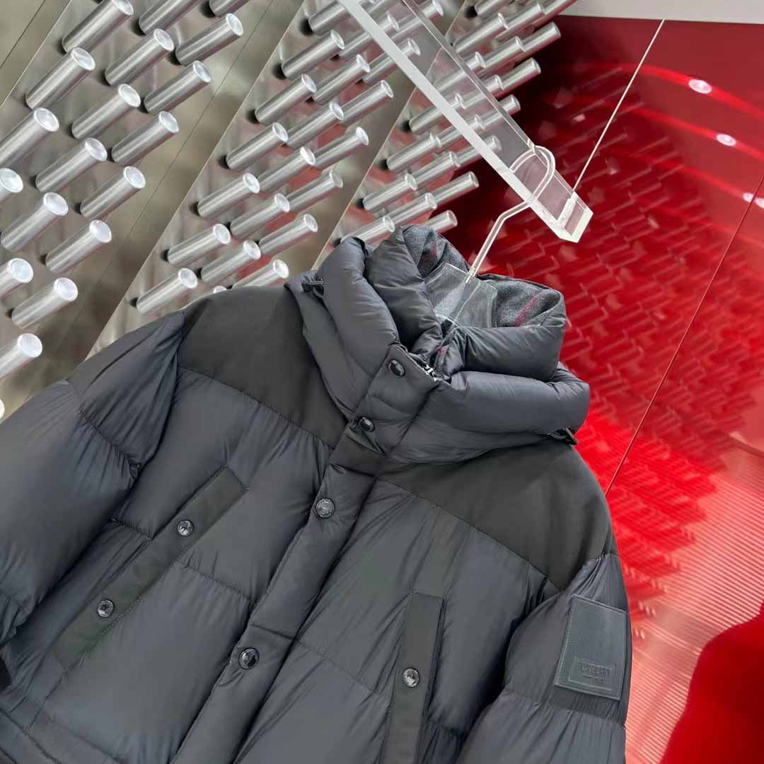 Burberry Logo Appliqué Nylon Puffer Coat - PerfectKickZ