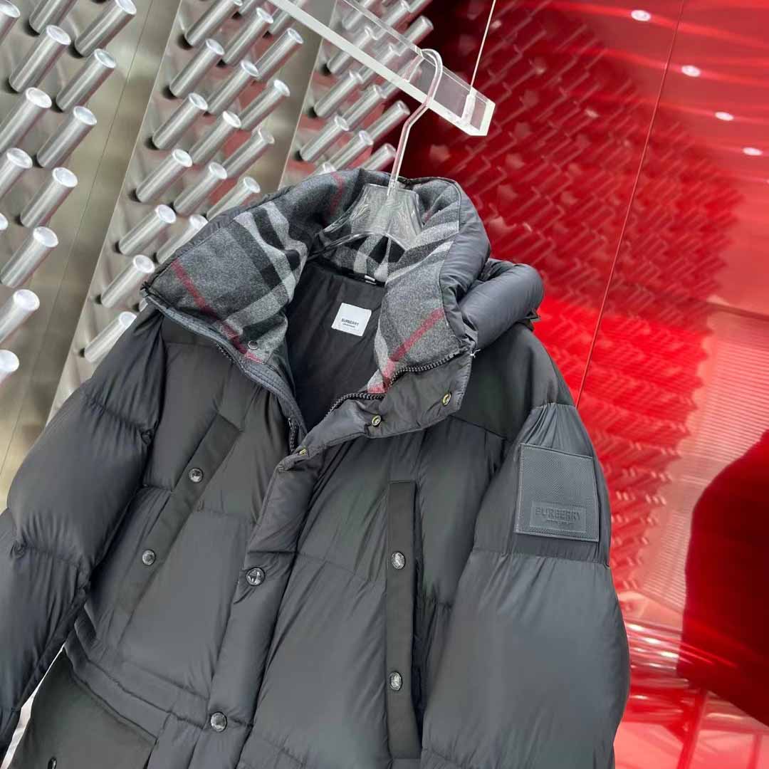 Burberry Logo Appliqué Nylon Puffer Coat - PerfectKickZ