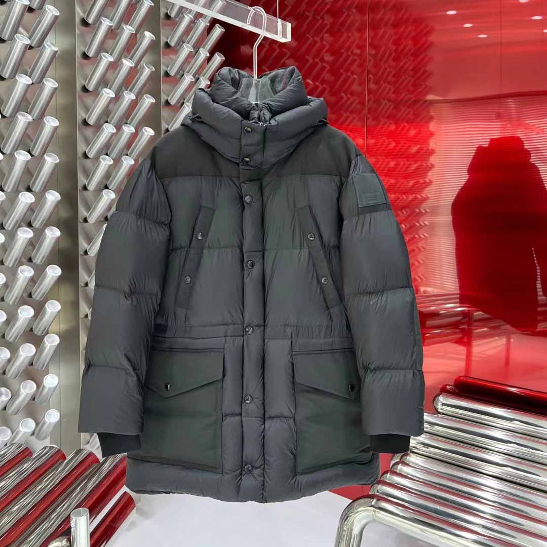 Burberry Logo Appliqué Nylon Puffer Coat - PerfectKickZ