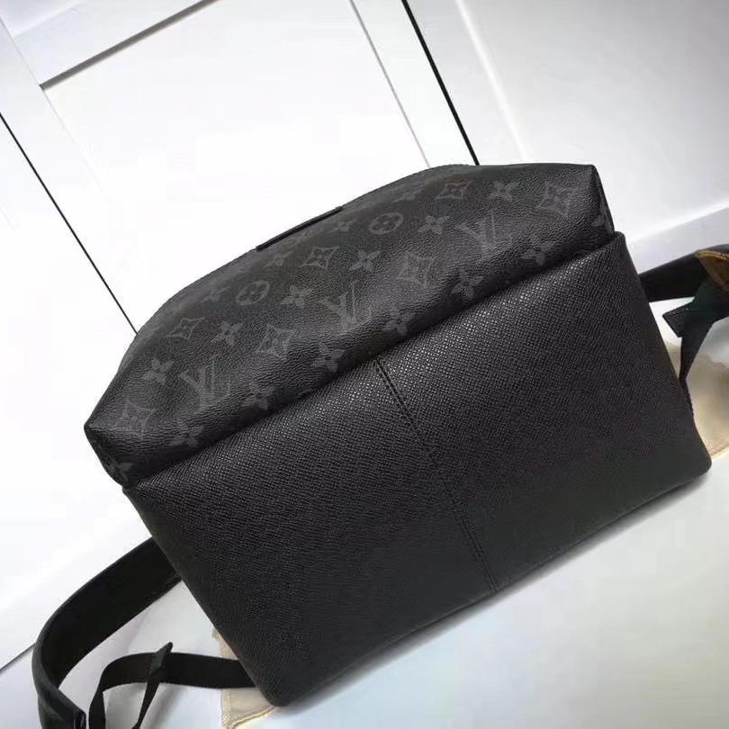 Louis Vuitton Discovery Backpack PM (37-40-20cm)   M30230  - PerfectKickZ