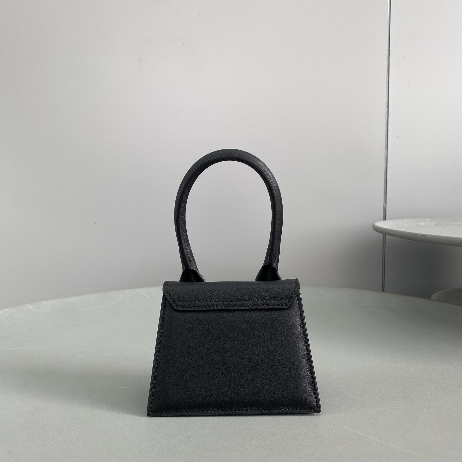 Jacquemus Le Chiquito Signature Leather Mini Handbag.(12-8-5cm) - PerfectKickZ