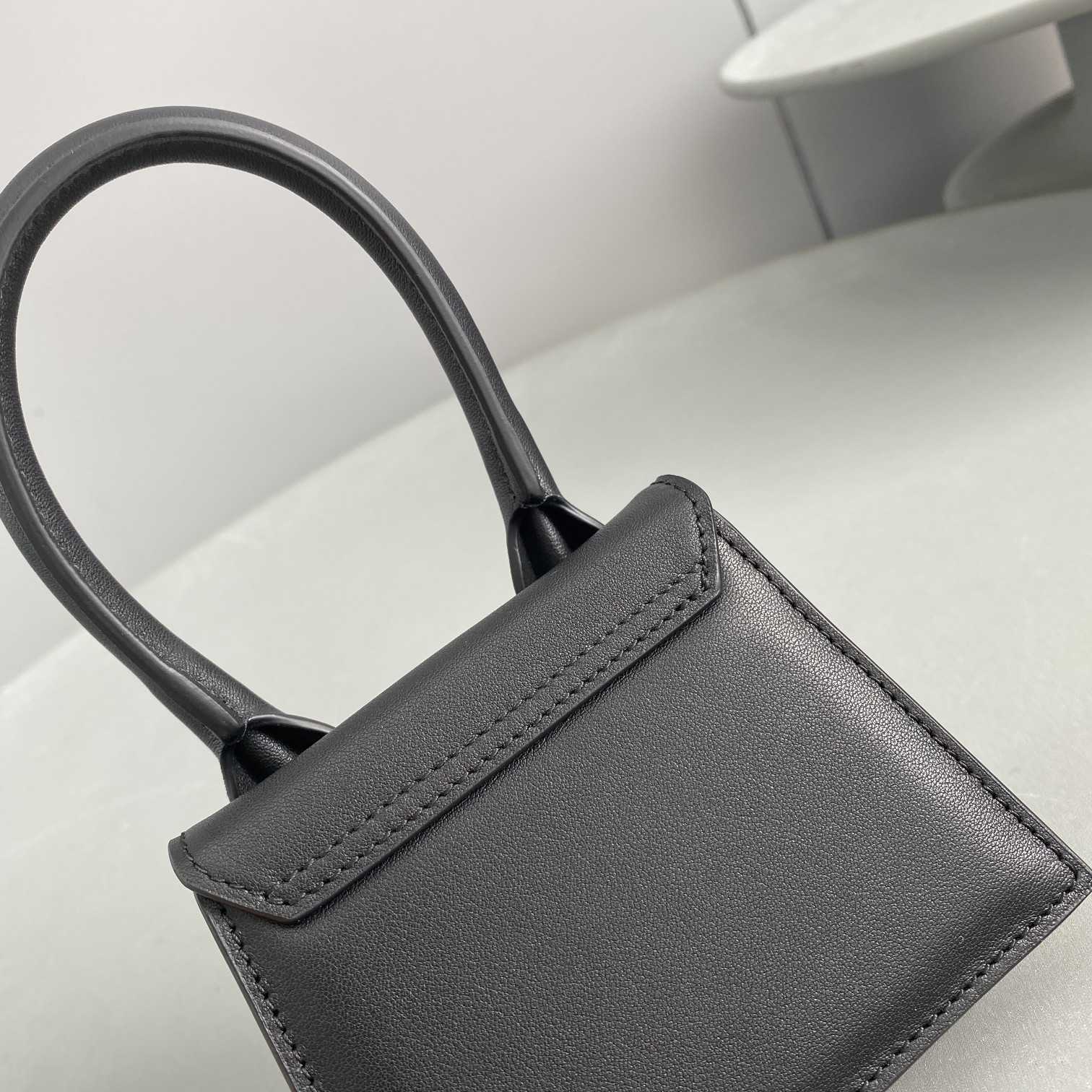 Jacquemus Le Chiquito Signature Leather Mini Handbag.(12-8-5cm) - PerfectKickZ