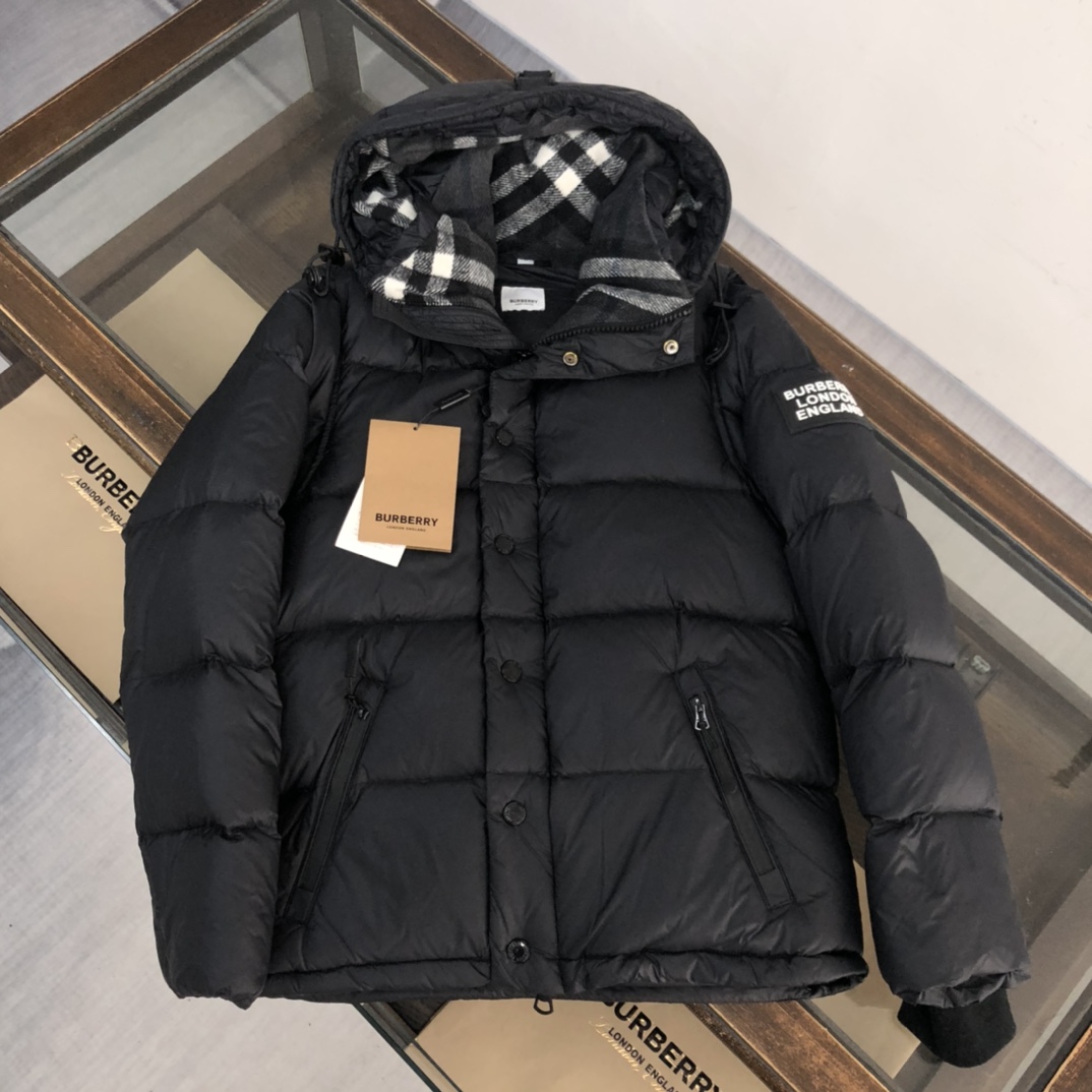 Burberry Hooded Quilted Nylon Down Jacket With Detachable Sleeves - PerfectKickZ