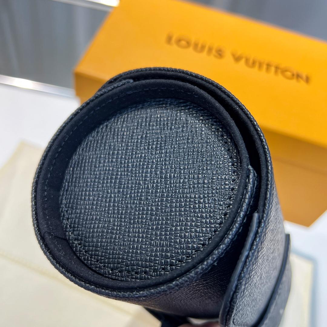Louis Vuitton  3 Watch Case    - 