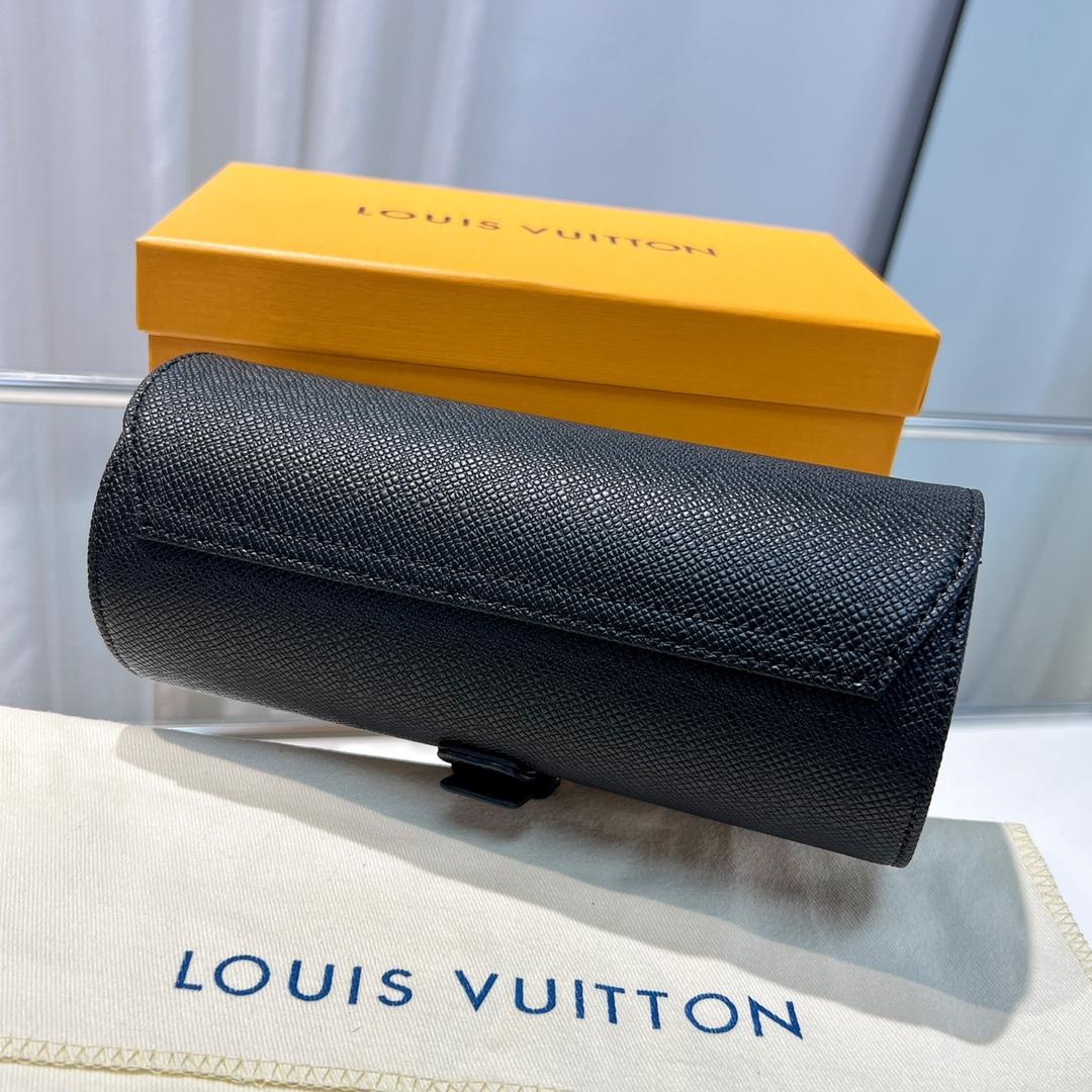 Louis Vuitton  3 Watch Case    - 