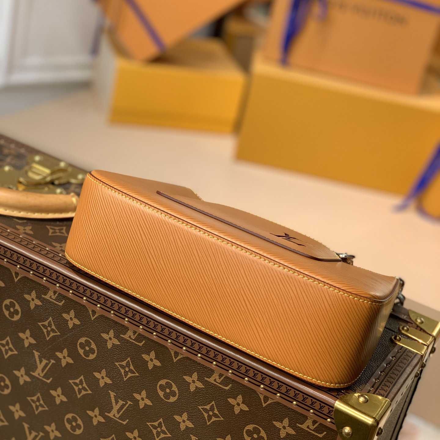 Louis Vuitton Marelle Handbag(25-15-8cm)   M80794 - PerfectKickZ