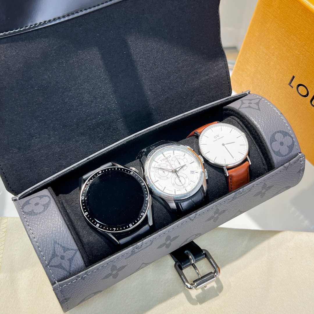 Louis Vuitton  3 Watch Case    - 