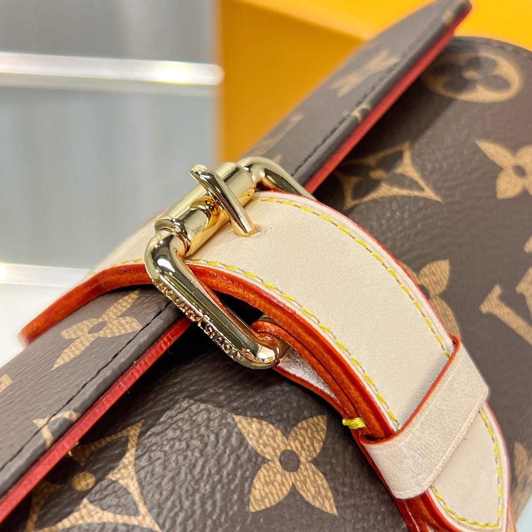 Louis Vuitton  3 Watch Case   M47530 - 