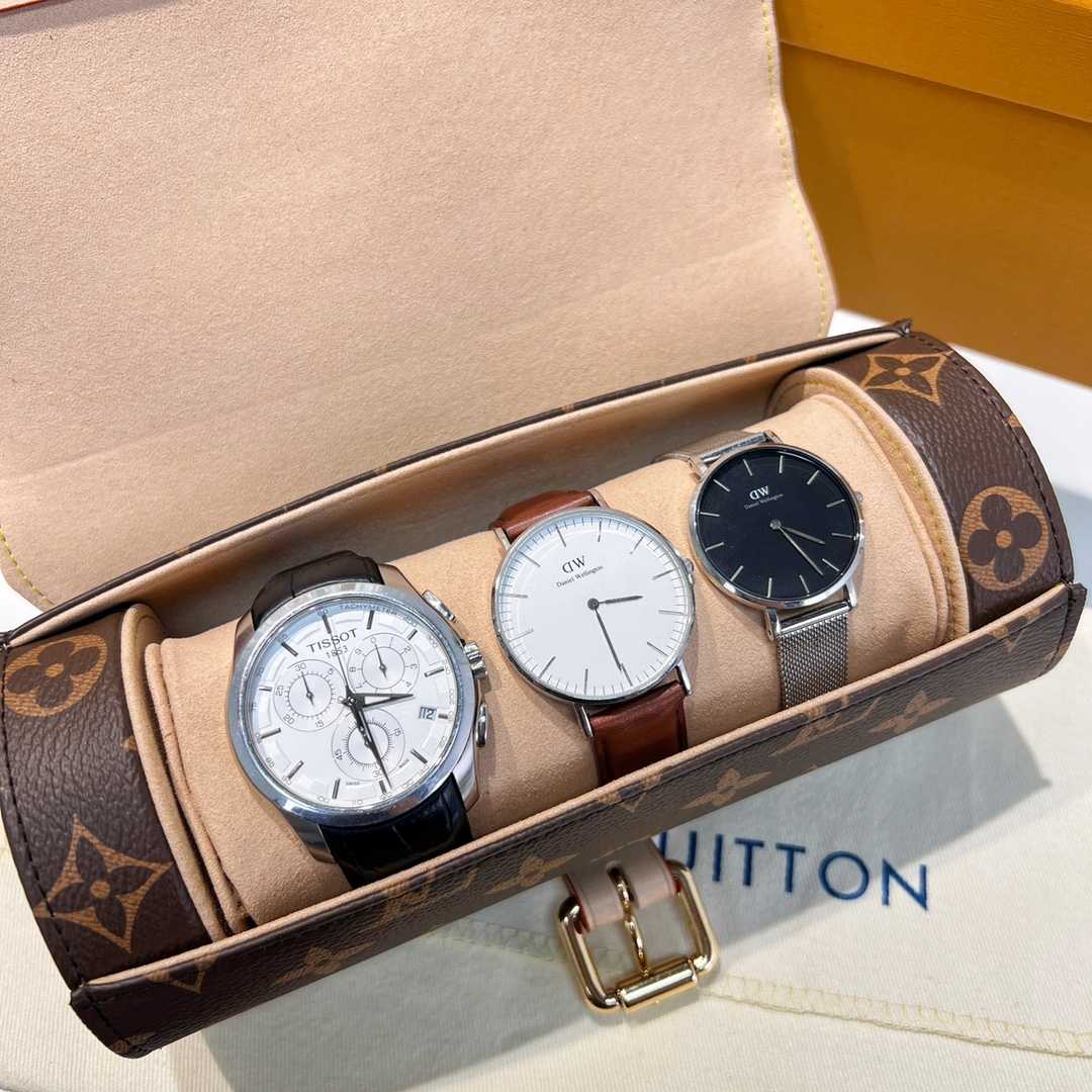 Louis Vuitton  3 Watch Case   M47530 - 
