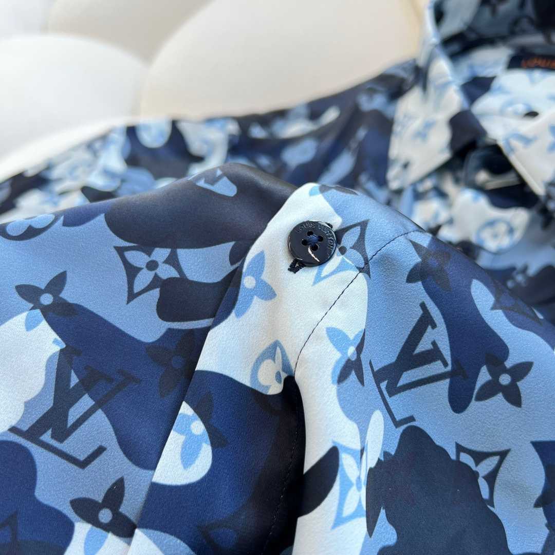 Louis Vuitton Camo Regular Silk Shirt   1A7XVH - PerfectKickZ