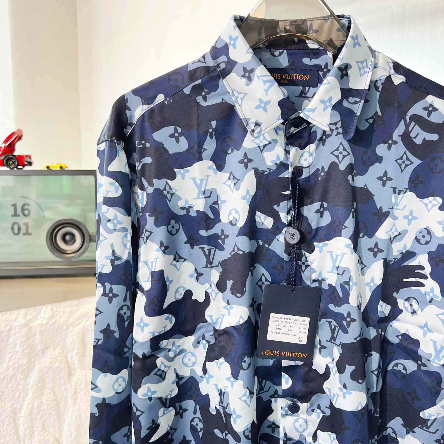 Louis Vuitton Camo Regular Silk Shirt   1A7XVH - PerfectKickZ