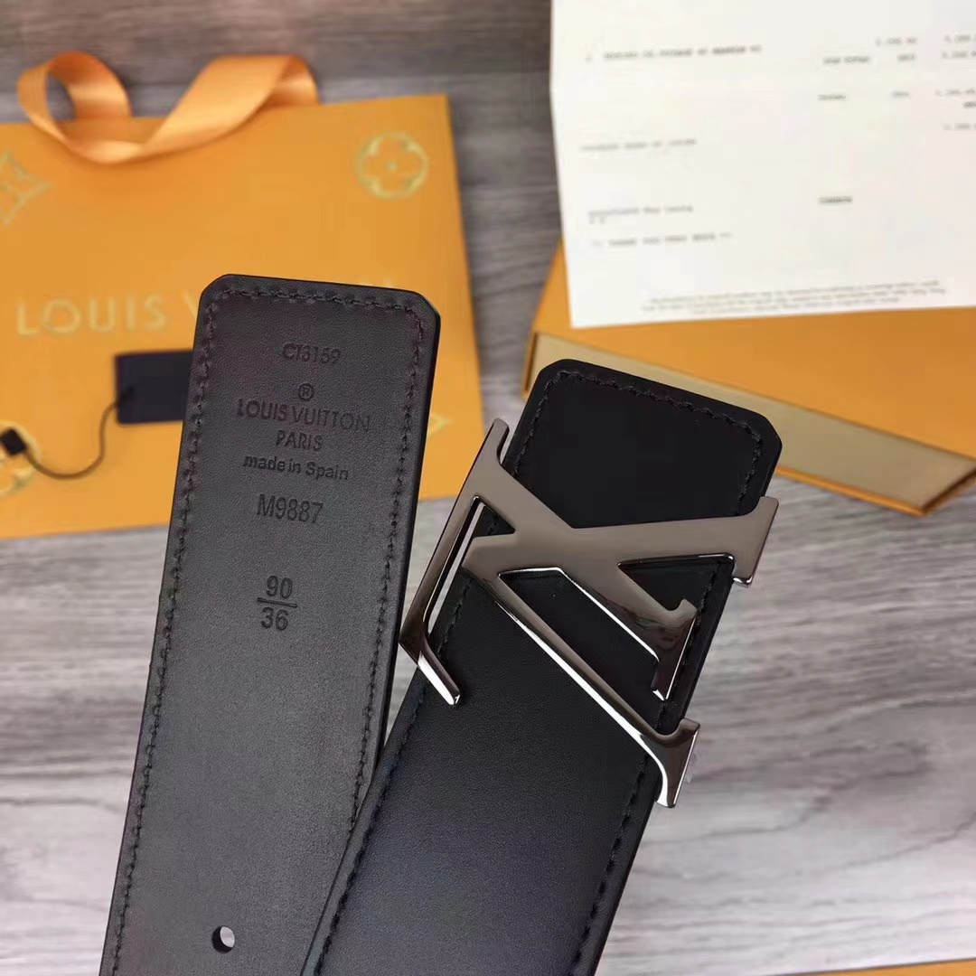Louis Vuitton LV Initiales 40MM Reversible      M9887Q - PerfectKickZ