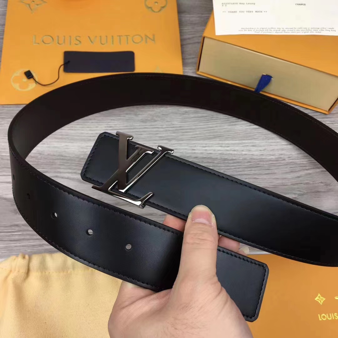 Louis Vuitton LV Initiales 40MM Reversible      M9887Q - PerfectKickZ