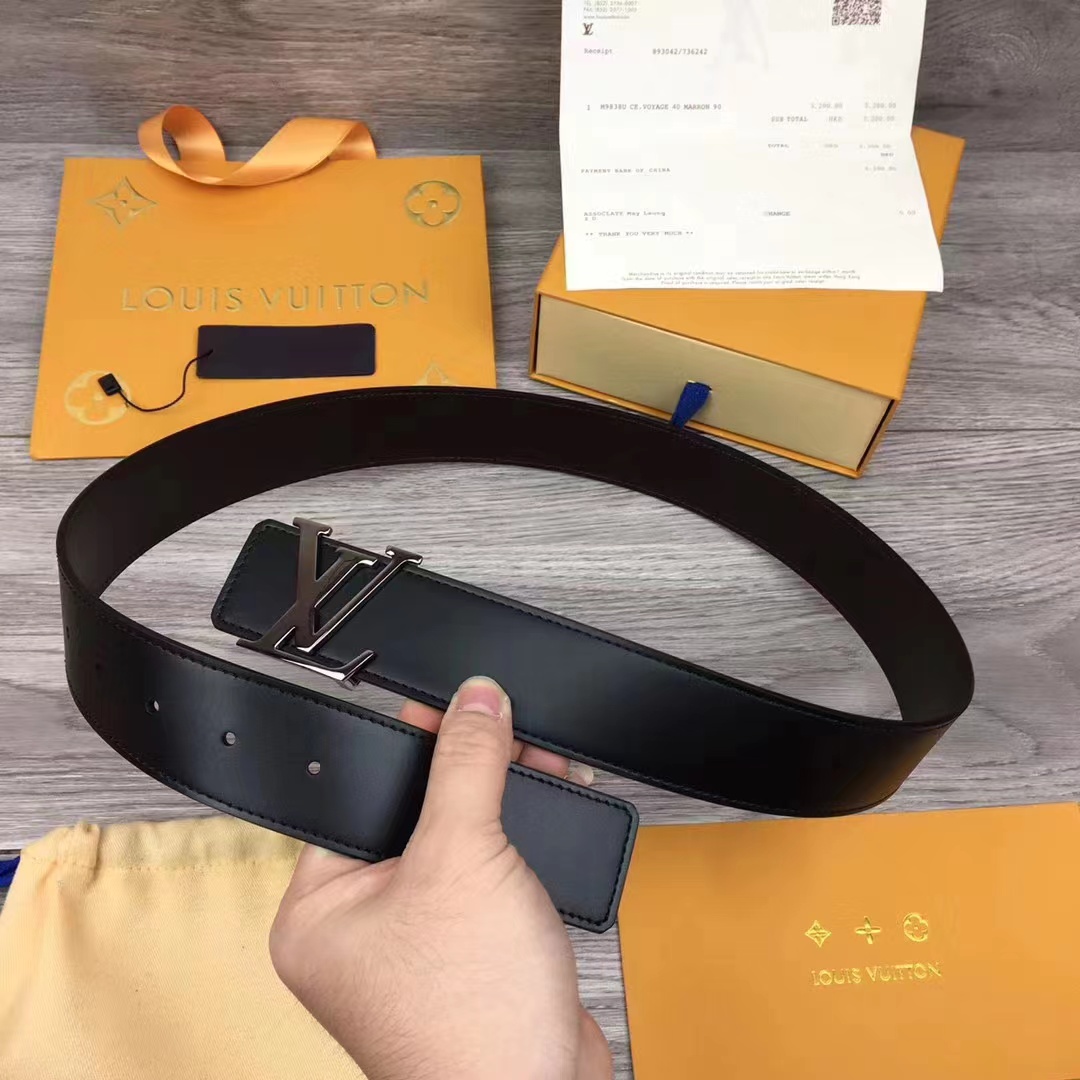 Louis Vuitton LV Initiales 40MM Reversible      M9887Q - PerfectKickZ
