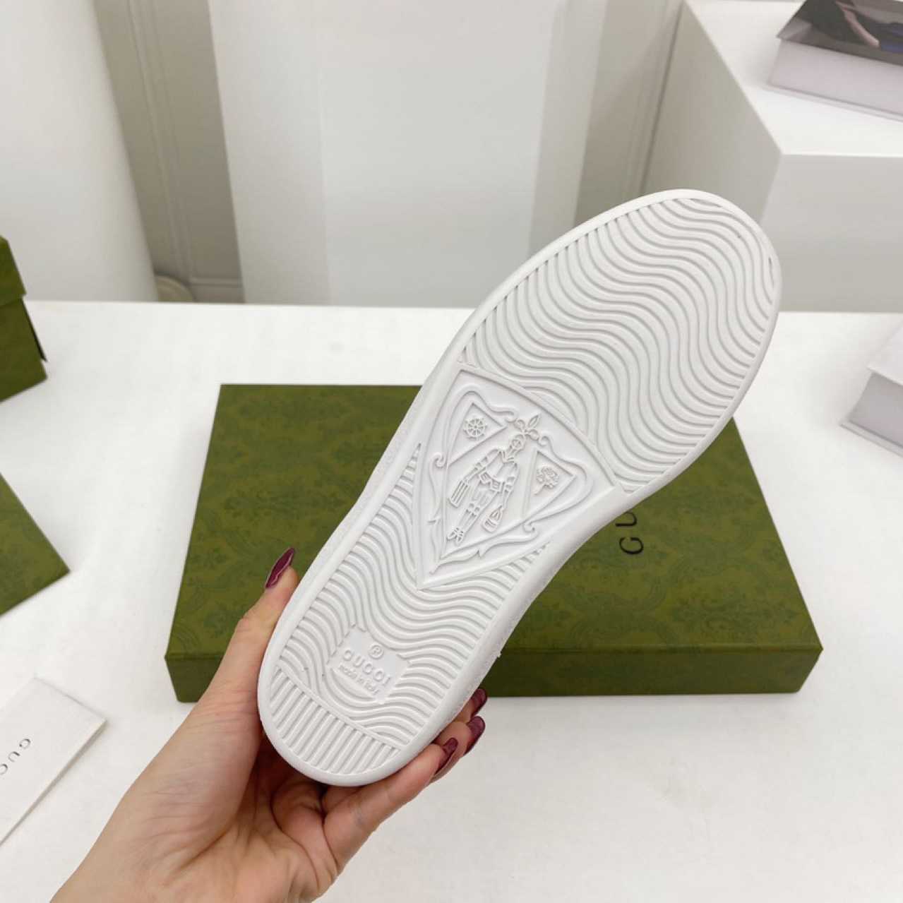 Gucci Ace GG Supreme Bees Sneaker - PerfectKickZ