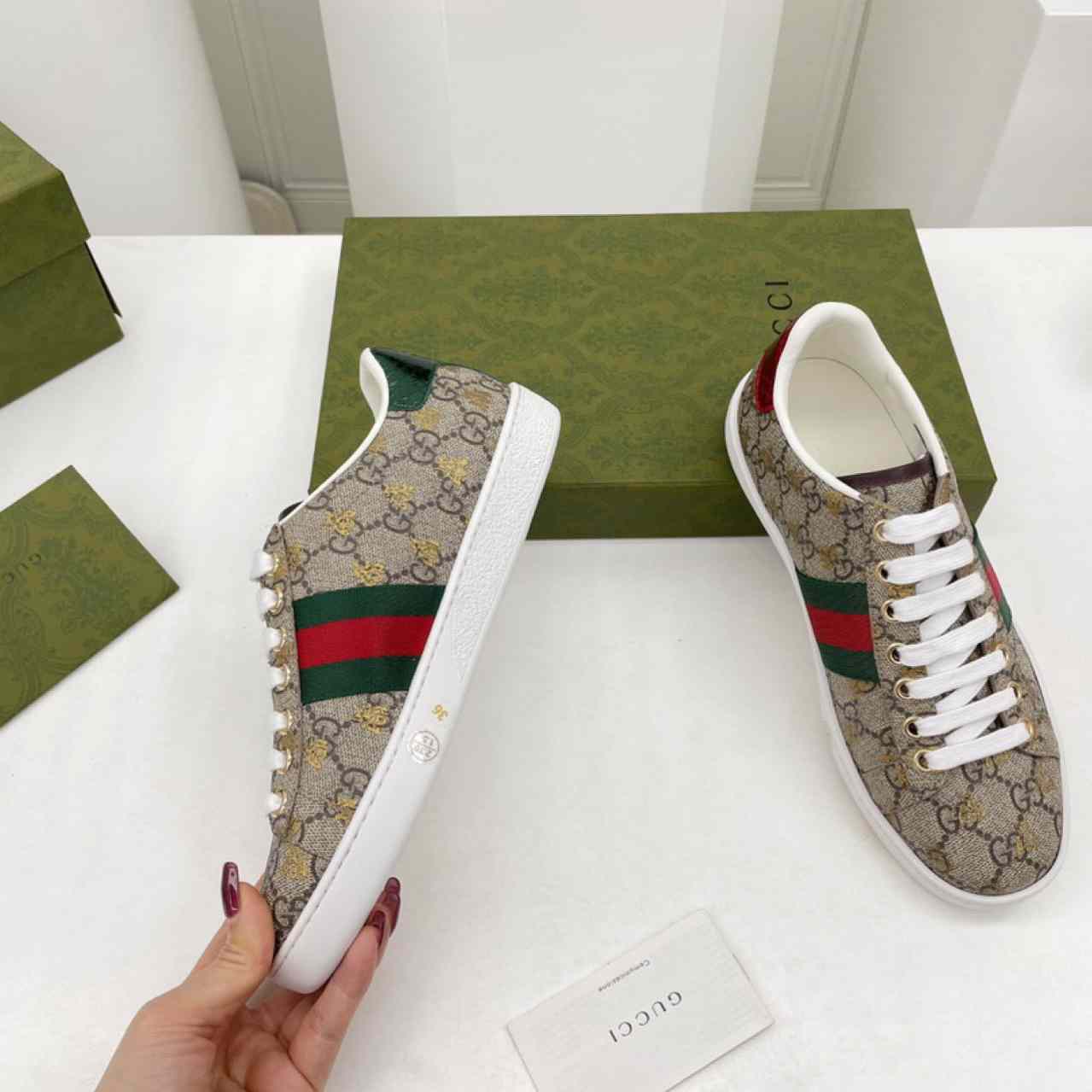 Gucci Ace GG Supreme Bees Sneaker - PerfectKickZ